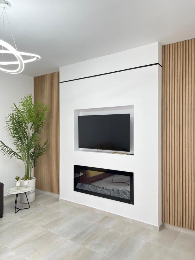 Lungomare Luxury Sea View Apartaments فلورا المظهر الخارجي الصورة