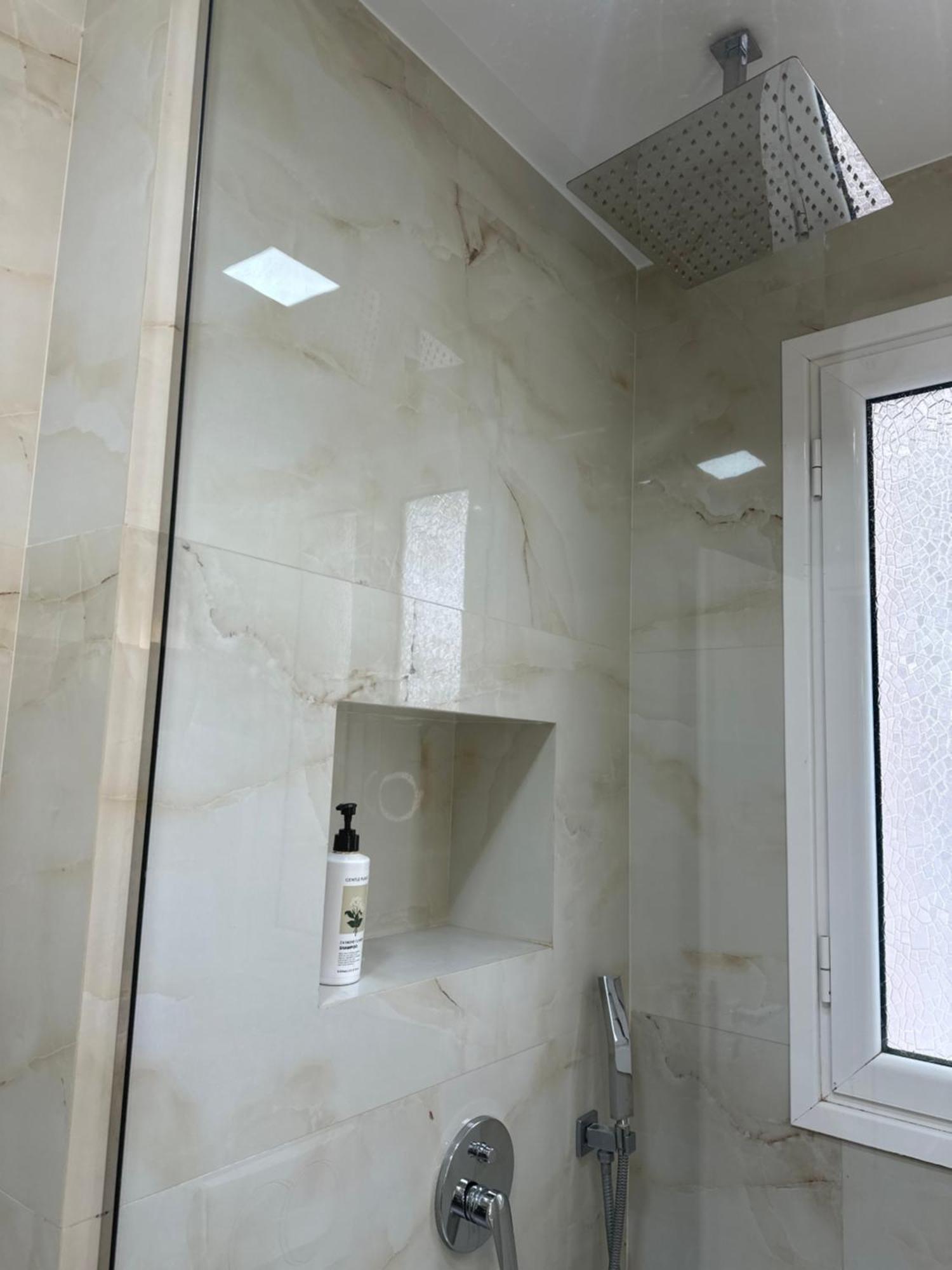 Lungomare Luxury Sea View Apartaments فلورا المظهر الخارجي الصورة