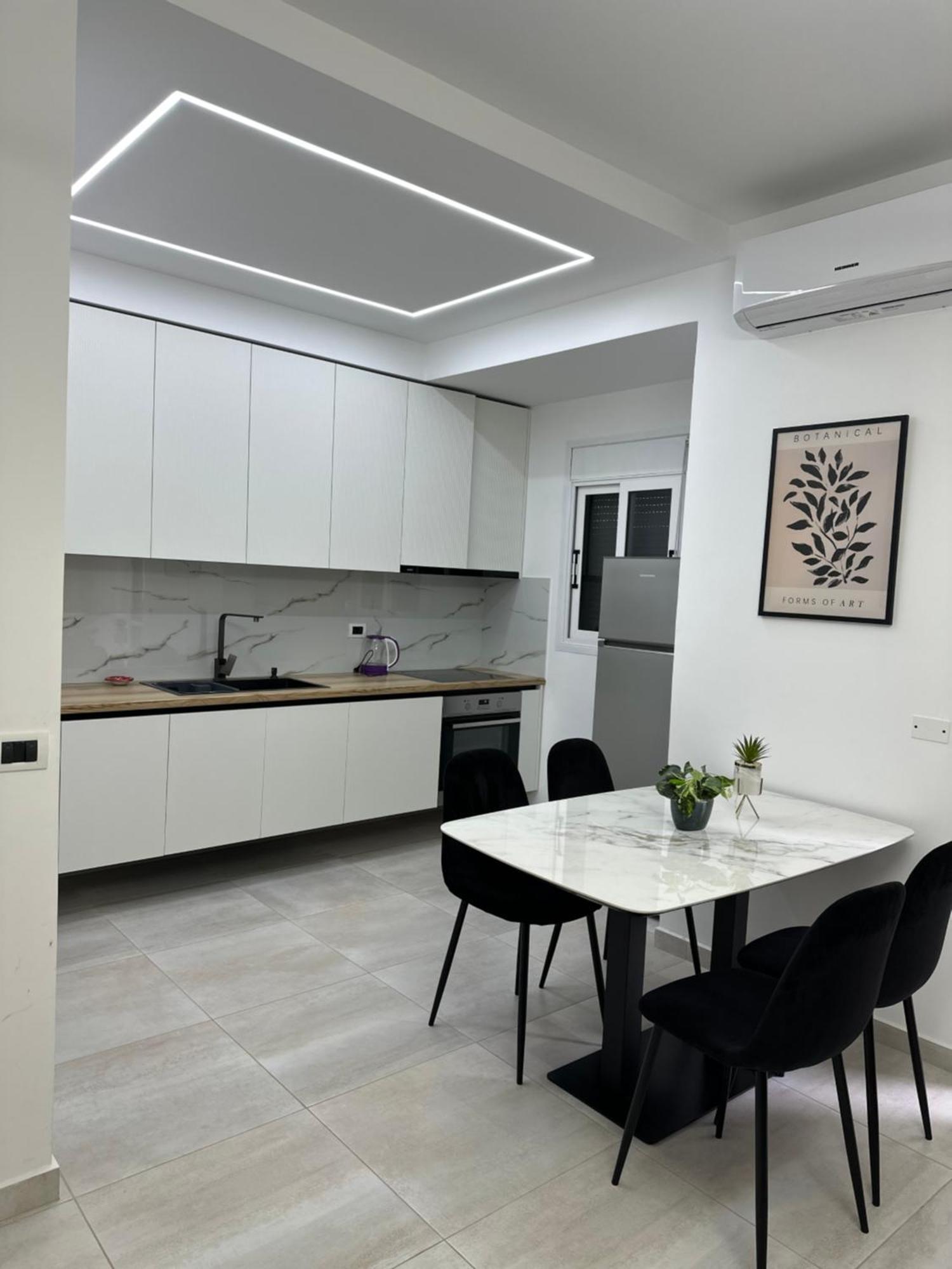 Lungomare Luxury Sea View Apartaments فلورا المظهر الخارجي الصورة
